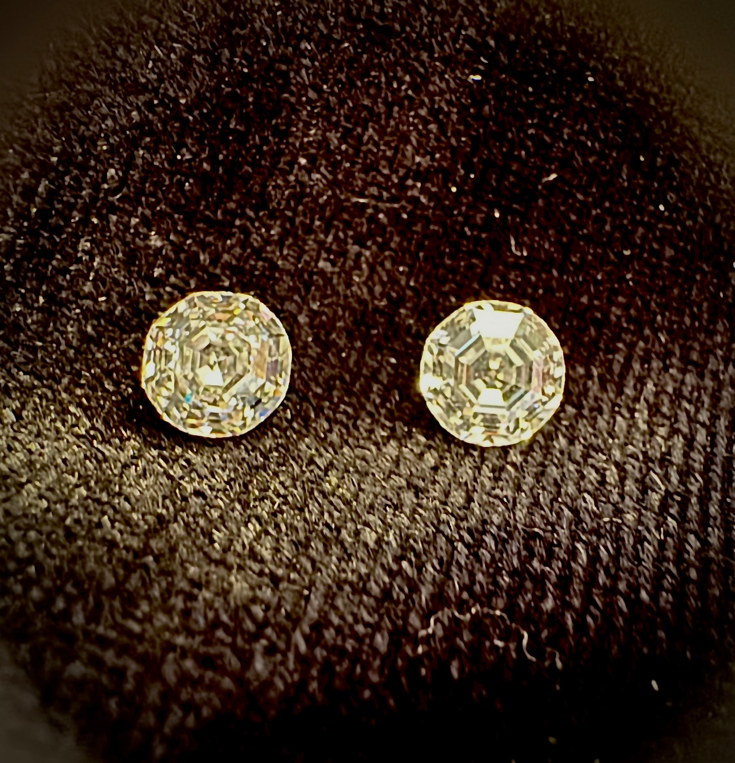 1.91 ctw Pair of Octagonal IGI Certified D VVS2 Lab Diamonds