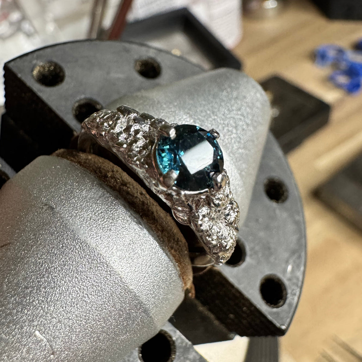 1 ct Teal Sapphire Garden Flower Ring in Platinum