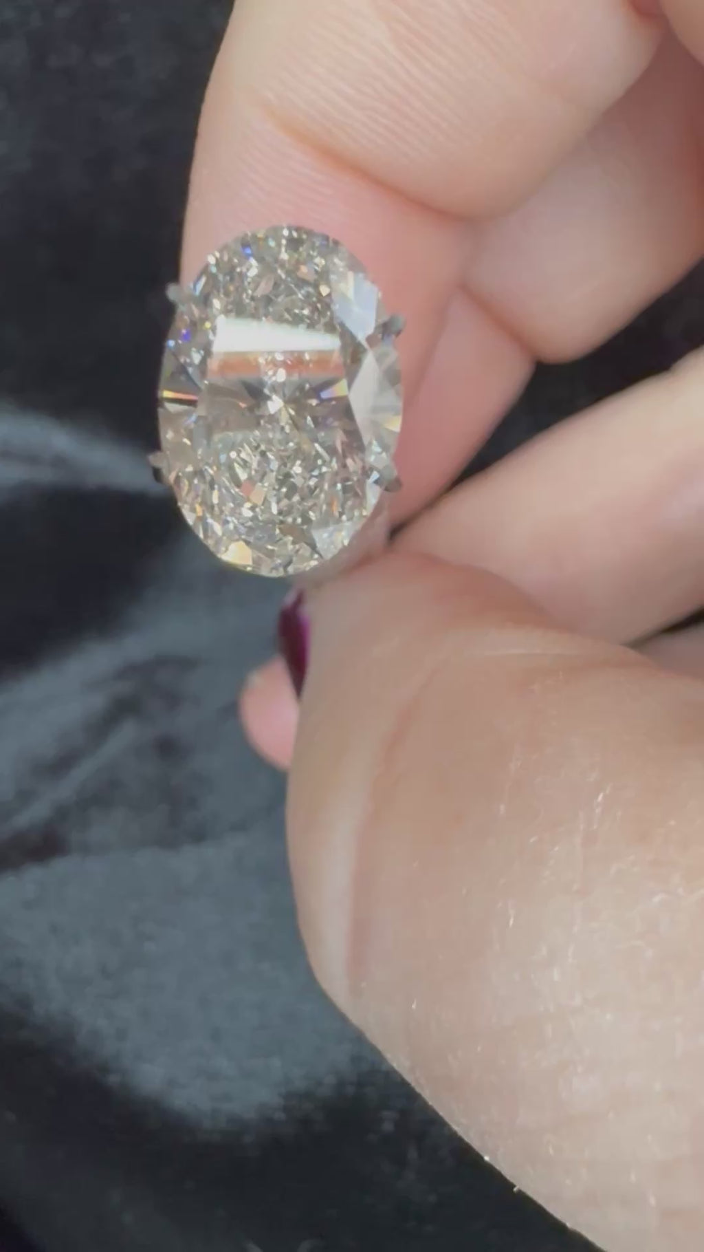 2.73 ct Oval Cut IGI Certified Lab Diamond